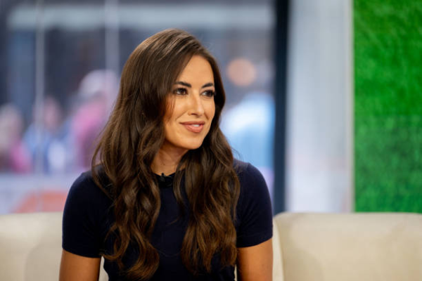 Kaylee Hartung Height