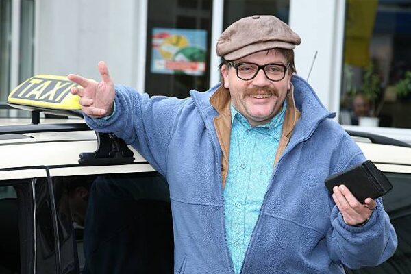 Celebs With Dentures